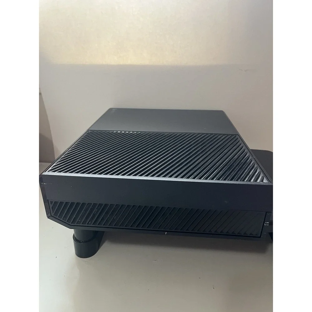 Microsoft Xbox One 1540 500GB Console Tested w/‎ Cords No Controller